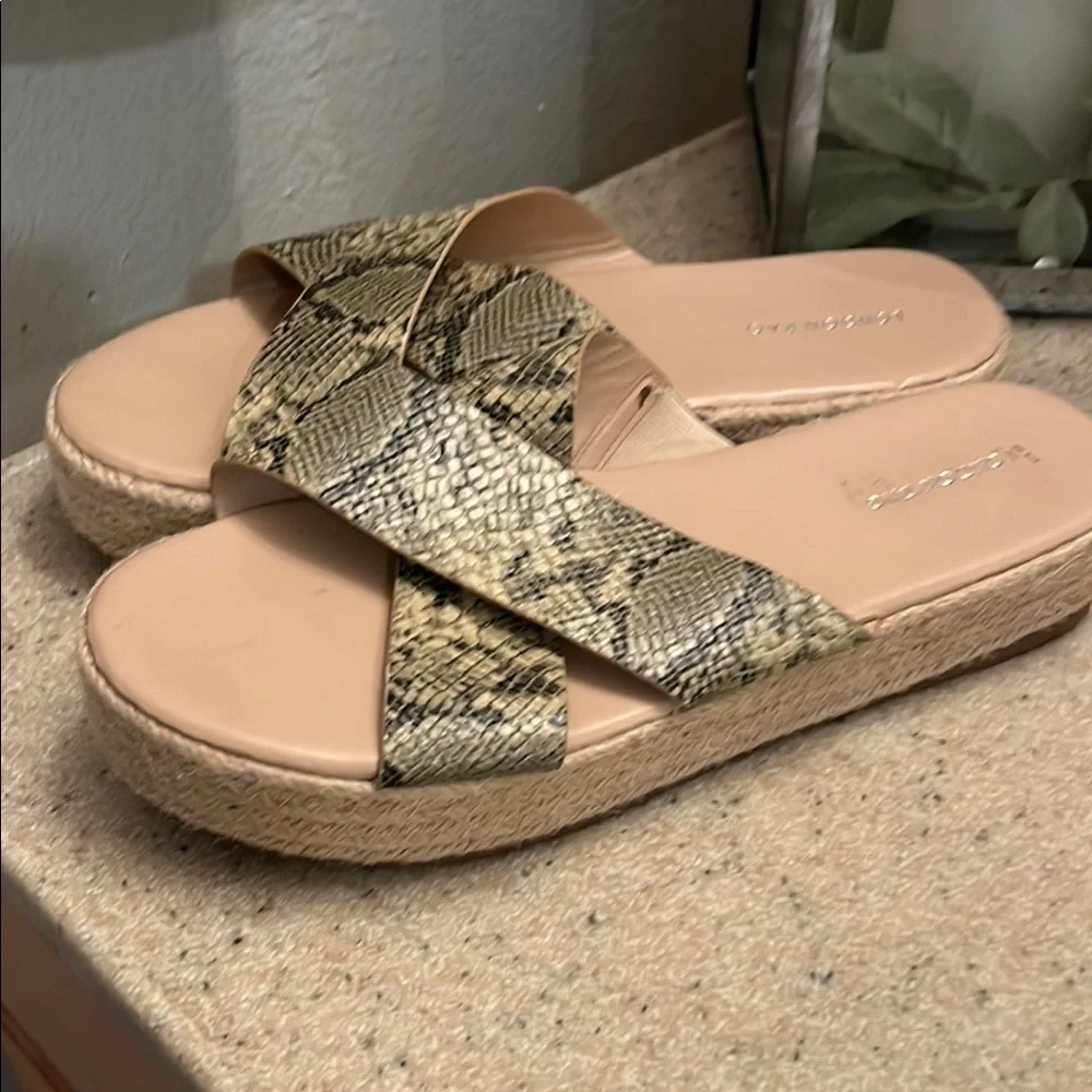 Cream and Black Sandals with Cross-Strap Design